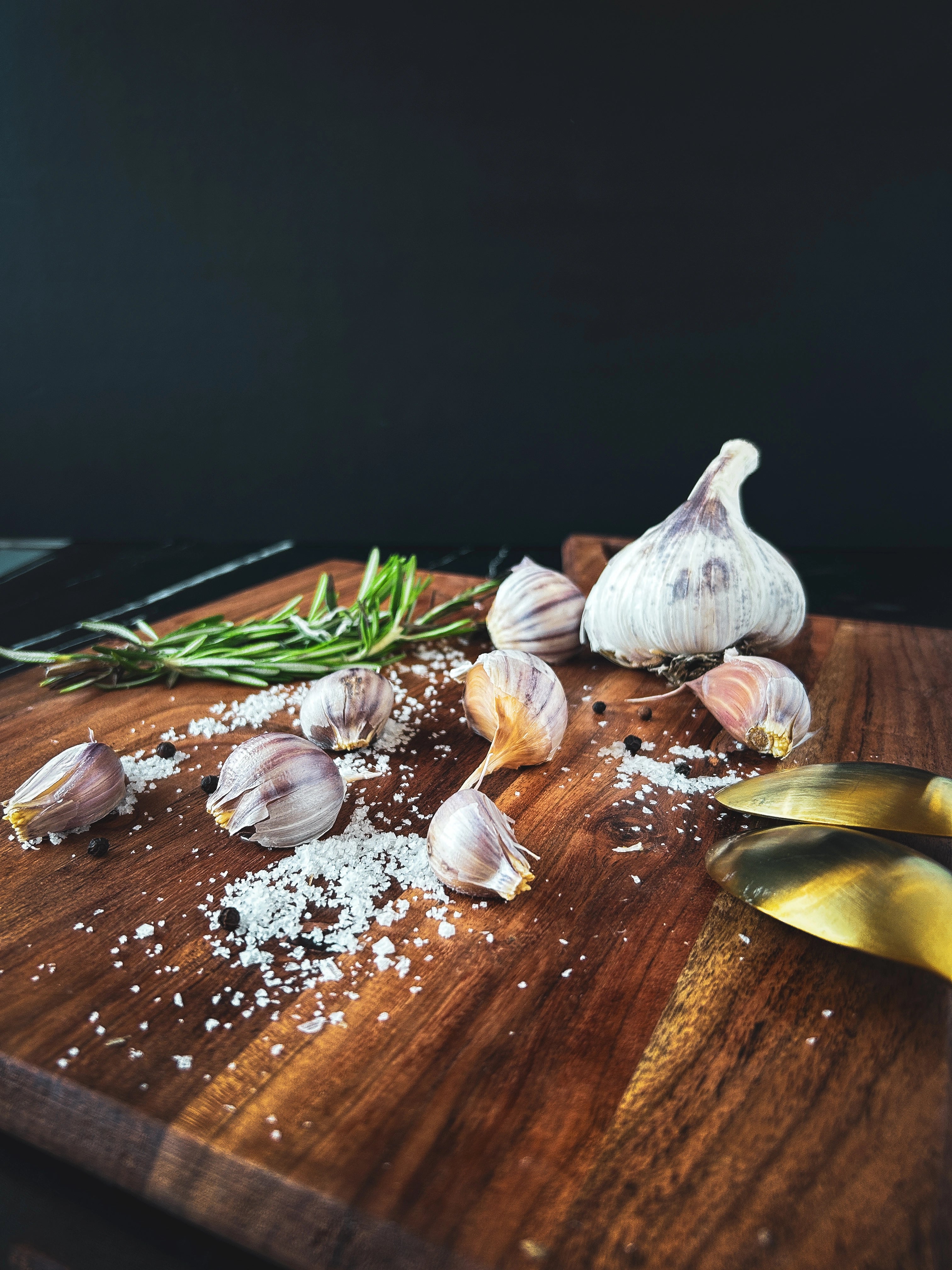Premium local garlic with salt and thyme